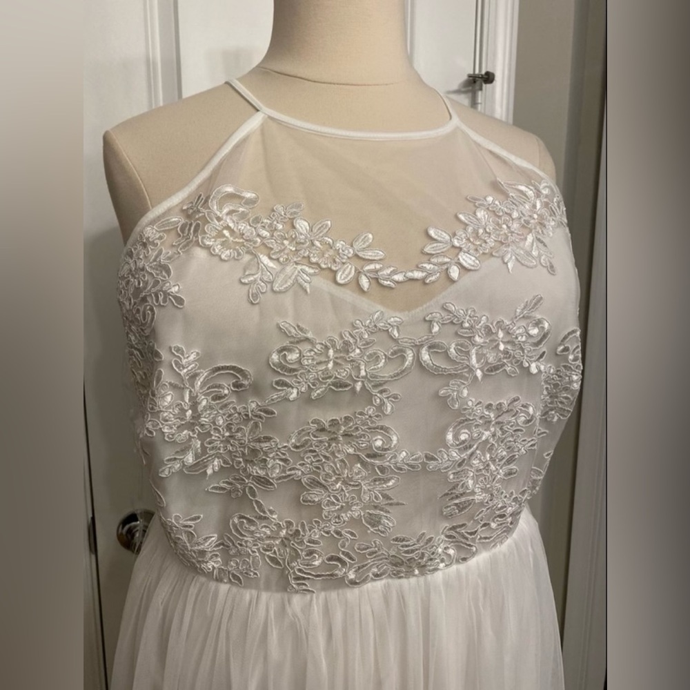Plus Dress - Picture 2 of 5